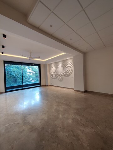 Room in 4 BHK Builder Floor at Surya CGHS, Sector 43 – for Rent