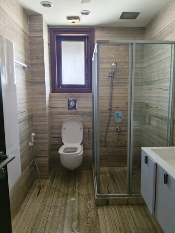 Bathroom in 4 BHK Builder Floor at Veera Safdarjung Enclave, Safdarjung Enclave – for Rent