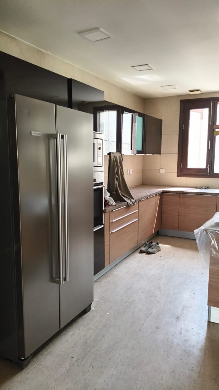 Kitchen, veera-safdarjung-enclave 4 Bedroom 2500 Sq.Ft. Builder Floor In Safdarjung Enclave Delhi 9232650