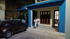 Parking in 1 BHK Builder Floor at Subhash Nagar – for Rent