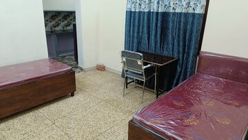 Bedroom in 1 BHK Builder Floor at Subhash Nagar – for Rent