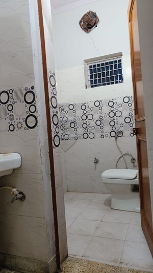Bathroom in 1 BHK Builder Floor at Subhash Nagar – for Rent