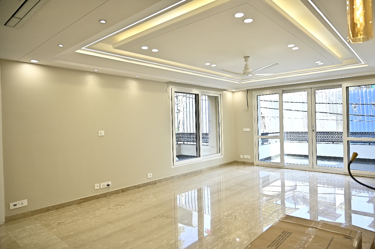 4 BHK + Pooja Room,Servant Room,Study Room,Extra Room Apartment For Sale in Greater Kailash I