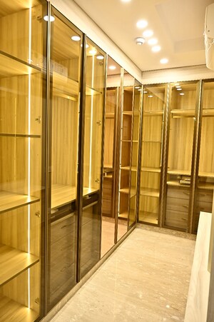 Furnished Amenities in 4 BHK Apartment at Greater Kailash I – for Sale