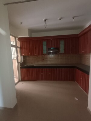 Furnished Amenities in 4 BHK Apartment at Mahagun Mywoods, Sector 16c Greater Noida – for Rent