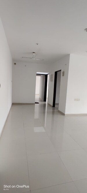 2 BHK Apartment For Rent in Nahar Cayenne, Powai
