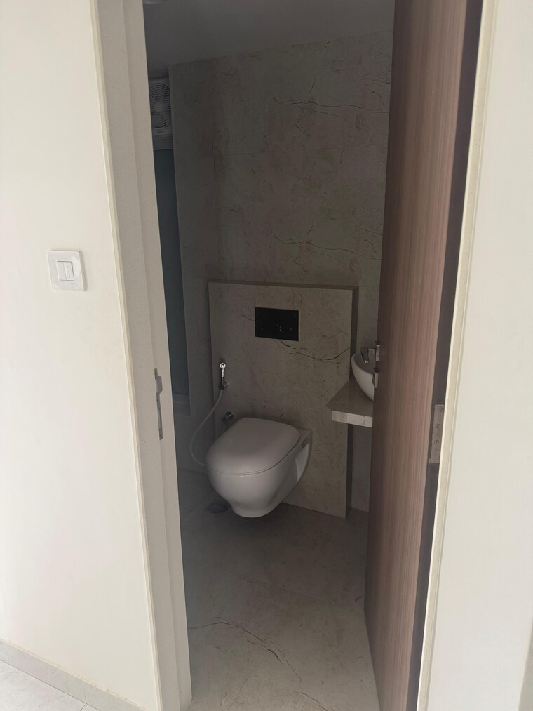 Bathroom, alliance-abhimanyu 3 Bedroom 821 Sq.Ft. Apartment In Malad West Mumbai 9232716