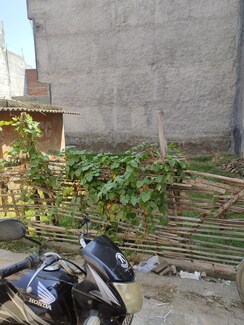 Plot For Sale in Moolchand Enclave