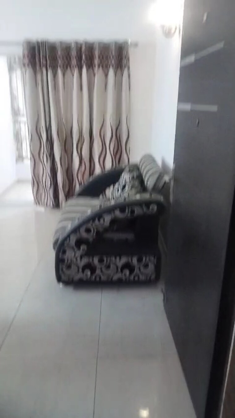 undefined, sector 121 2.5 Bedroom 1075 Sq.Ft. Apartment In Sector 121 Noida 9232727