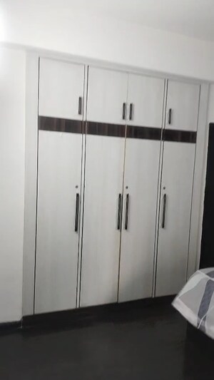 Room in 2.5 BHK Apartment at Sector 121 – for Rent