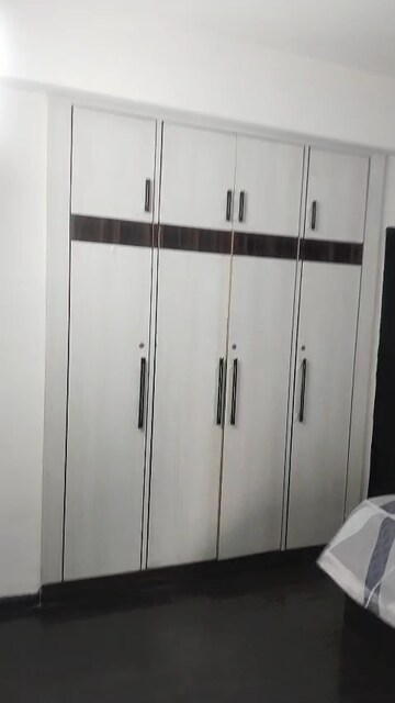 Room in 2.5 BHK Apartment at Sector 121 – for Rent