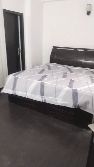 Bedroom in 2.5 BHK Apartment at Sector 121 – for Rent