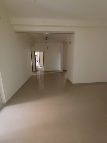Room in 2.5 BHK Apartment at Mahagun Mywoods, Sector 16c Greater Noida – for Rent