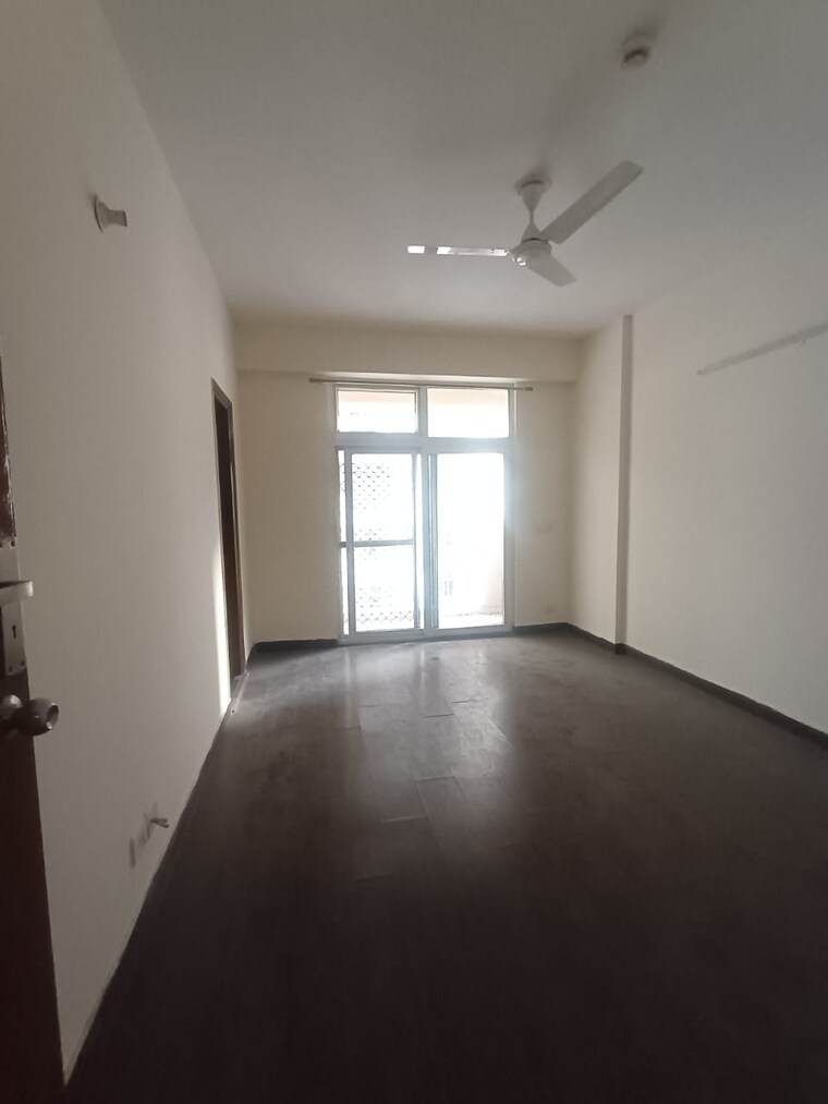 Room, mahagun-mywoods 2.5 Bedroom 1125 Sq.Ft. Apartment In Sector 16c Greater Noida Greater Noida 9232748