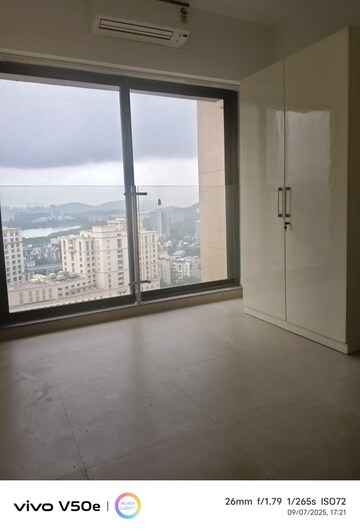 Room in 2 BHK Apartment at Kanakia Silicon Valley, Powai – for Rent