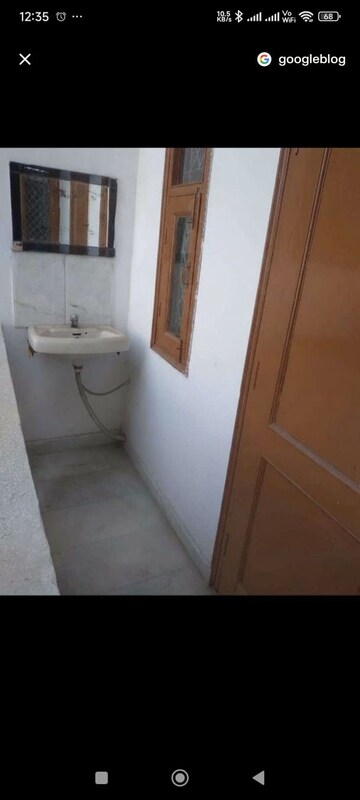 Terrace in 1 RK Independent House at Moulshree Shopping Complex, Sector 34 – for Rent