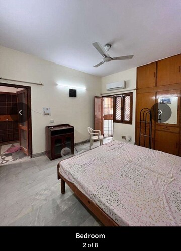 Bedroom in 1 RK Independent House at Moulshree Shopping Complex, Sector 34 – for Rent