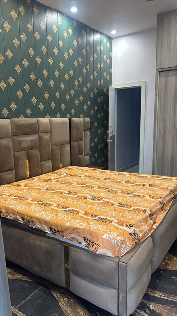 Bedroom in 5 BHK Villa at JakhaN-Rajpur Road – for Sale