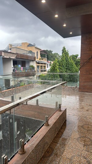 5 BHK Villa – Exterior View View at JakhaN-Rajpur Road - for Sale