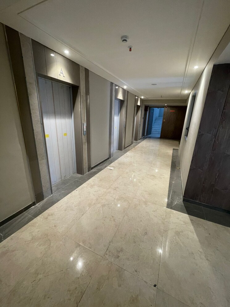 undefined, hubtown-hillcrest-jvlr 2 Bedroom 682 Sq.Ft. Apartment In Andheri East Mumbai 9232709