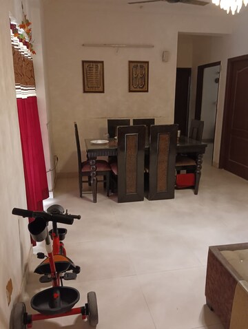 Master Bedroom in 3 BHK Apartment at Trident Embassy, Sector 1 Greater Noida – for Rent