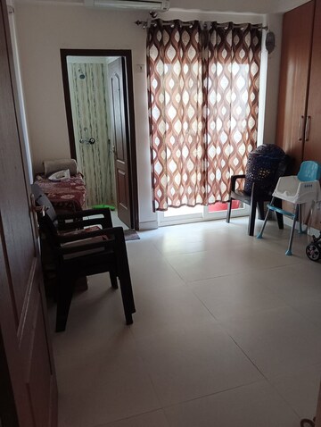 Master Bedroom in 3 BHK Apartment at Trident Embassy, Sector 1 Greater Noida – for Rent