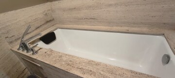 Furnished Amenities in 3 BHK Apartment at Lodha Dioro, Wadala – for Rent