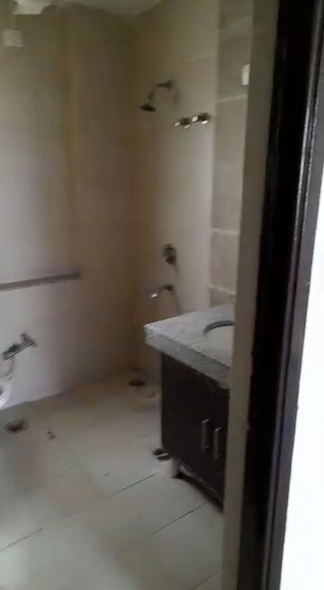 Bathroom in 3 BHK Apartment at Unitech Uniworld Gardens 2, Sector 47 – for Rent