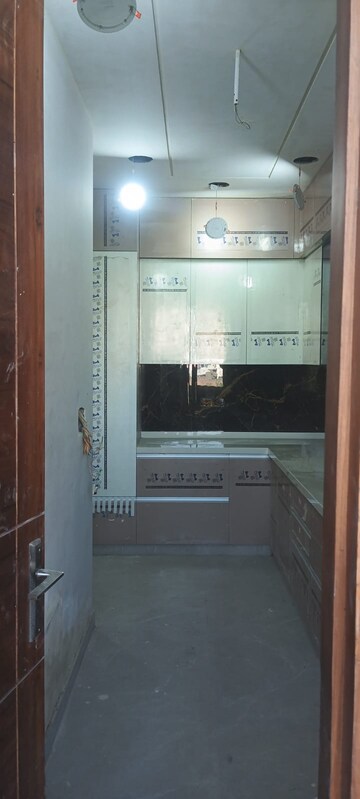 Bathroom in 3 BHK Builder Floor at BPTP District 3, Sector 85 – for Sale