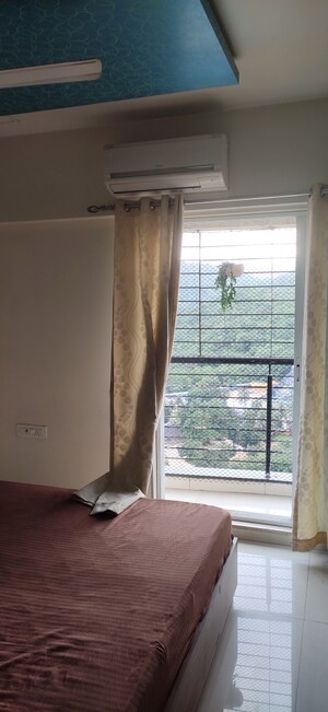 Room in 2 BHK Apartment at Rosa Bella, Ghodbunder Road – for Sale
