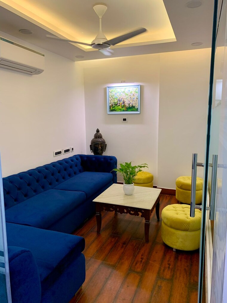 Living Room, rwa-hauz-khas-block-c-5 Commercial Office Space 2000 Sq.Ft. In Hauz Khas Delhi 9232820
