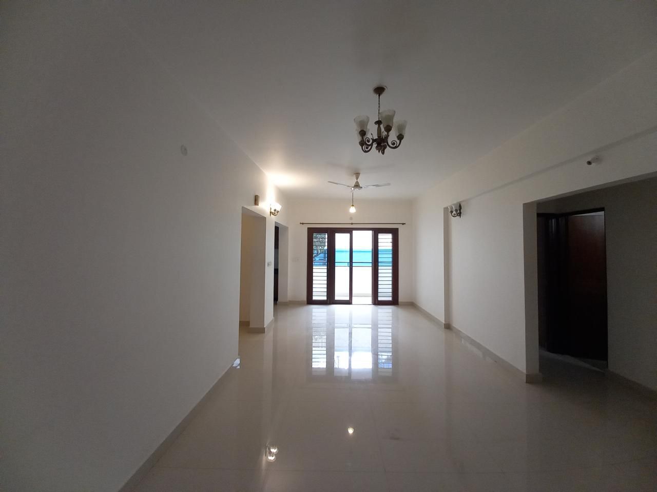3 BHK + Extra Room 2000 Sq.Ft. Apartment in Benson Apartments
