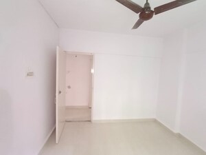 Room in 2 BHK Apartment at Crystal Rose, Kandivali West – for Rent