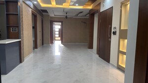 Building Lobby in 3 BHK Builder Floor at Sector 81 – for Rent