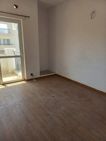 Room in 3 BHK Apartment at BPTP Park 81, Sector 81 – for Rent