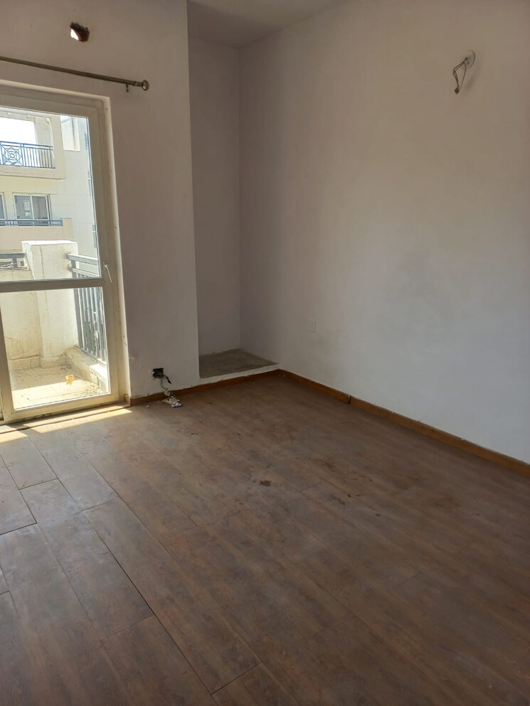 Room, bptp-park-81 3 Bedroom 1650 Sq.Ft. Apartment In Sector 81 Faridabad 9232899