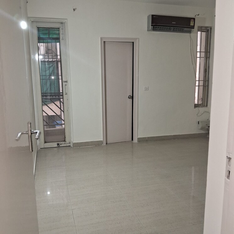 Room, bptp-park-81 3 Bedroom 1650 Sq.Ft. Apartment In Sector 81 Faridabad 9232899