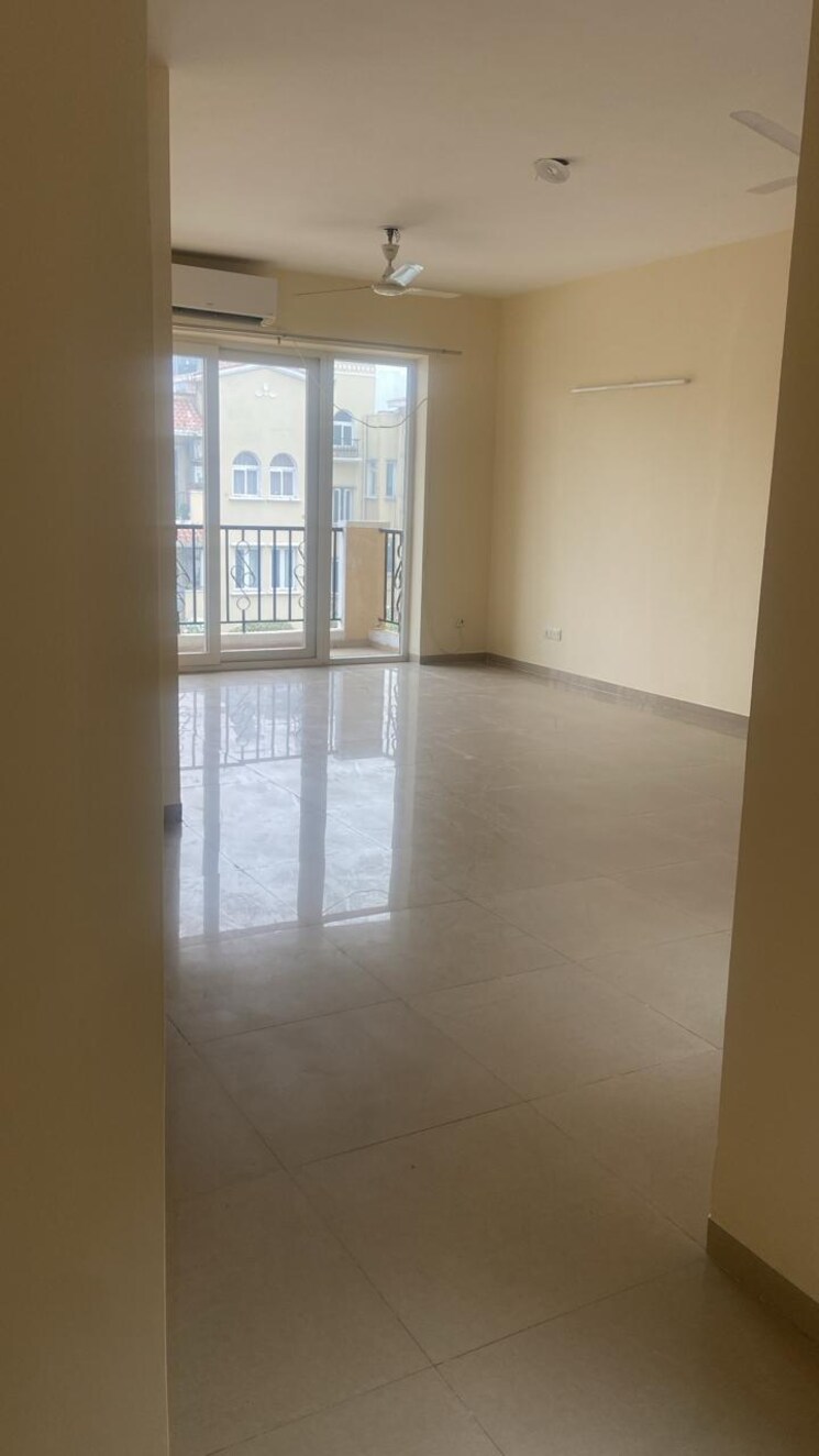 Room, emaar-mgf-emerald-hills 4 Bedroom 300 Sq.Yd. Apartment In Sector 65 Gurgaon 9232922