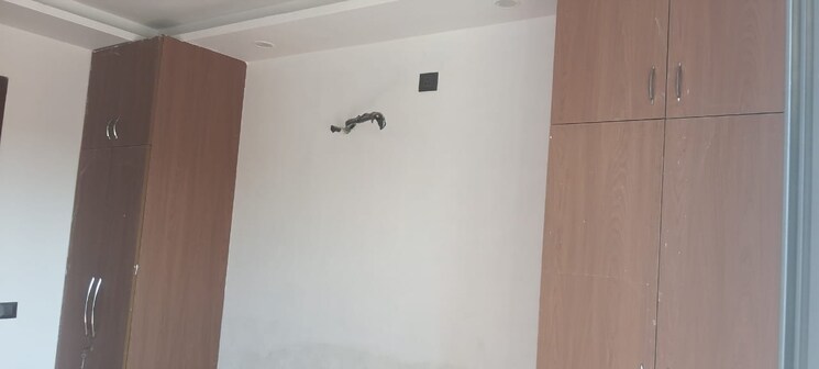 Room, bptp-district-3 3 Bedroom 180 Sq.Yd. Builder Floor In Sector 85 Faridabad 9232894