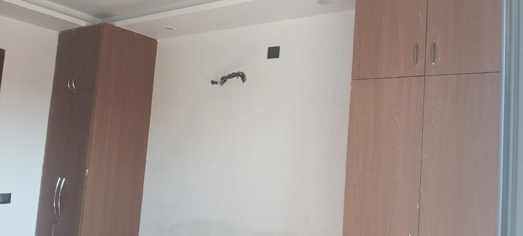 Room, bptp-district-3 3 Bedroom 180 Sq.Yd. Builder Floor In Sector 85 Faridabad 9232894