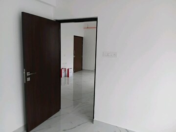 Room in 1 BHK Apartment at Lodha Casa Royale, Balkum Pada – for Sale