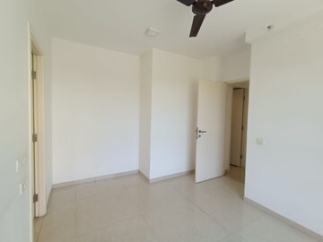 Room in 1 BHK Apartment at Hiranandani Estate Solitaire C, Ghodbunder Road – for Rent