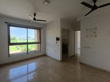 Room in 1 BHK Apartment at Hiranandani Estate Solitaire C, Ghodbunder Road – for Rent