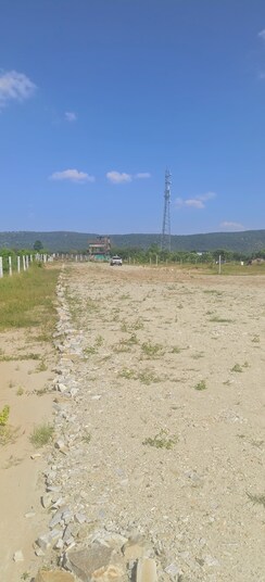 Plot For Sale in Vrindavan Yojna