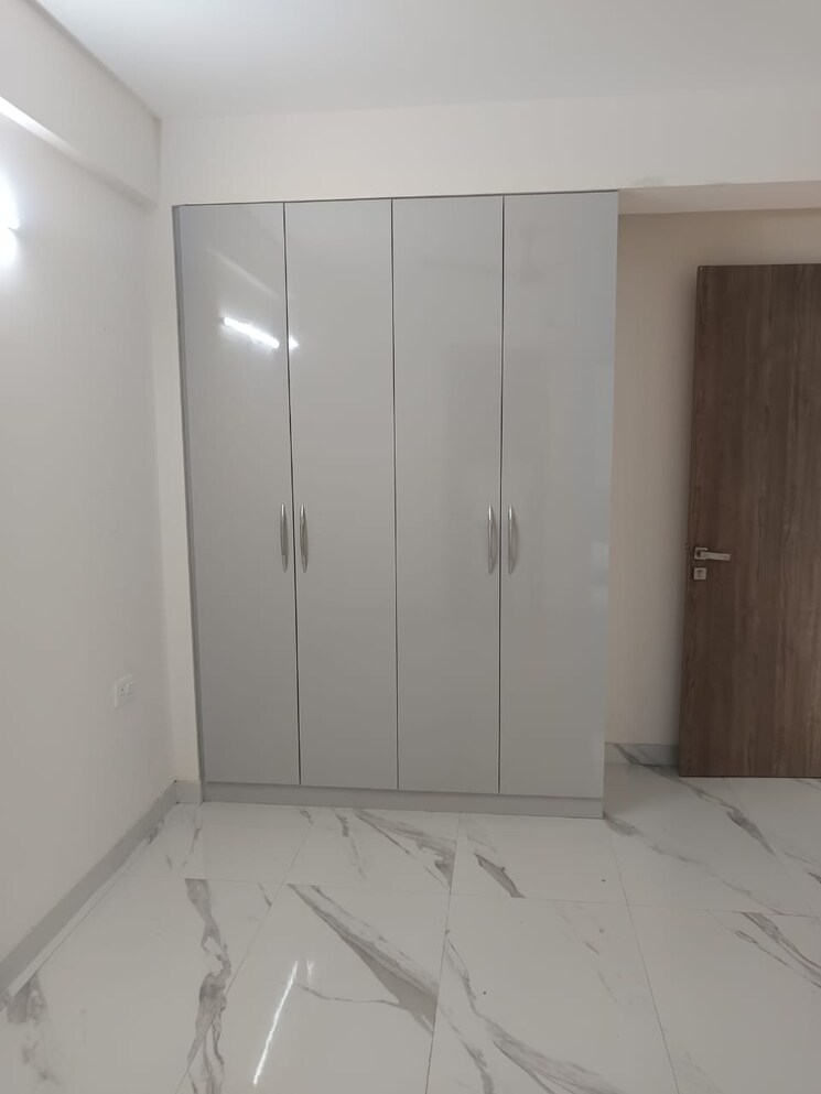 Room, smart-world-gems 3 Bedroom 1423 Sq.Ft. Apartment In Sector 89 Gurgaon 9233010