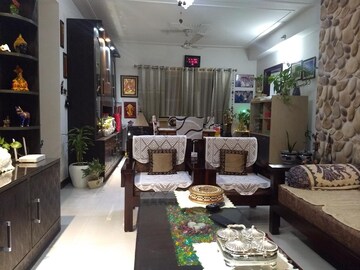 Living Room in 2 BHK Apartment at BPTP Discovery Park, Sector 80 – for Rent