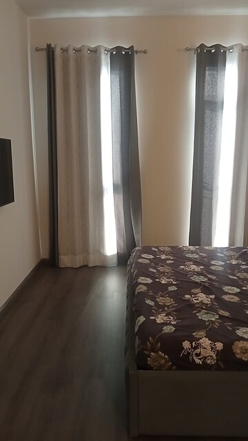 Bedroom in 2 BHK Builder Floor at Uday Arden 45, Sector 45 – for Rent