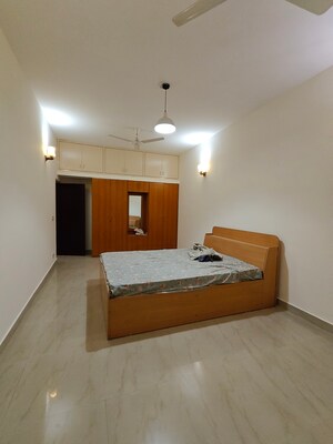 Bedroom in 2.5 BHK Builder Floor at Sector 43 – for Rent