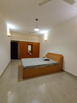 Bedroom in 2.5 BHK Builder Floor at Sector 43 – for Rent