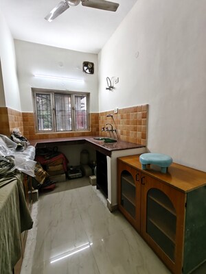 Kitchen in 2.5 BHK Builder Floor at Sector 43 – for Rent